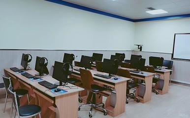 鄭州聯(lián)大教育 軟件培訓(xùn)的領(lǐng)航者，助力中原IT人才崛起